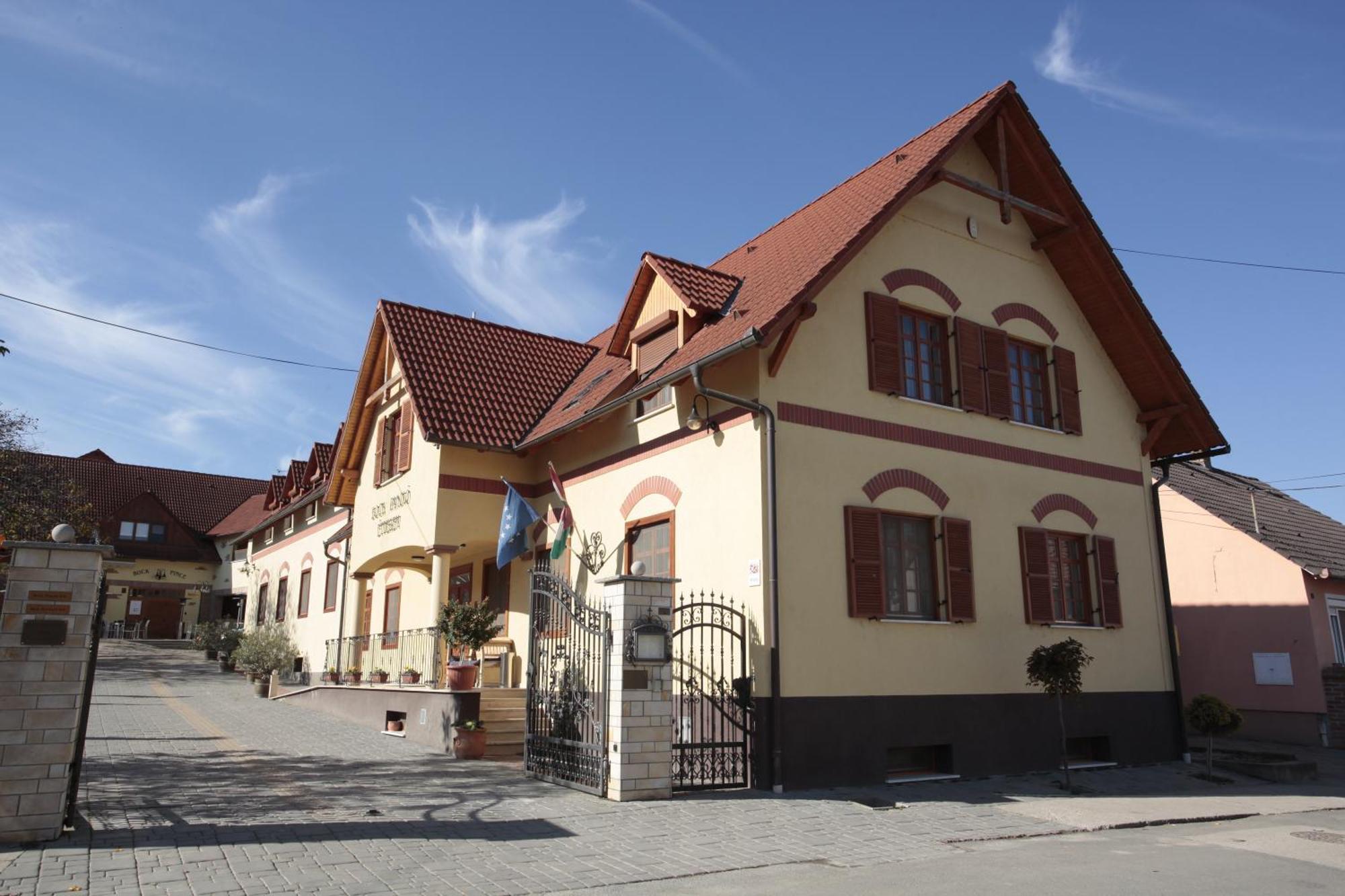Bock Hotel Ermitage Villány Esterno foto